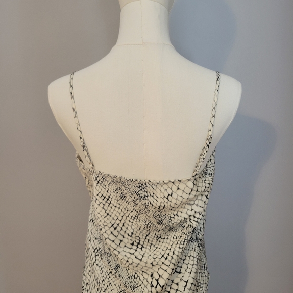 Banana Republic Snake Print  Cowl Neck Camisole Top Size XS - Picture 7 of 7